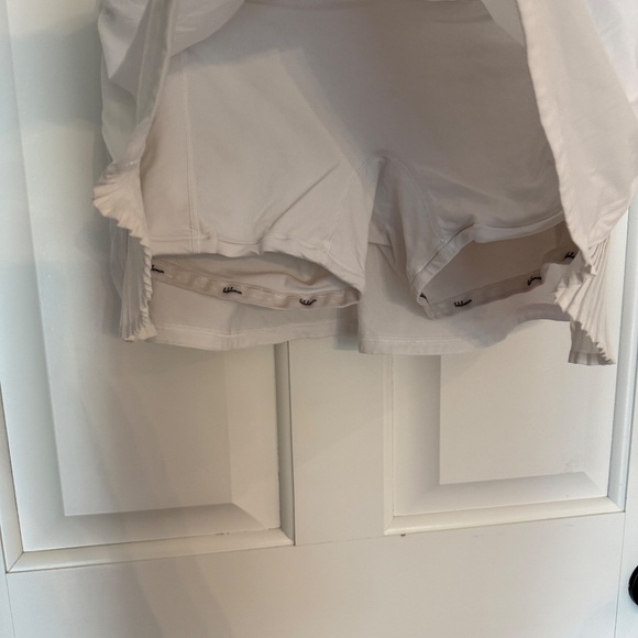 Lululemon Playoff Pleats Tennis Skort White 45594 - Picture 8 of 16